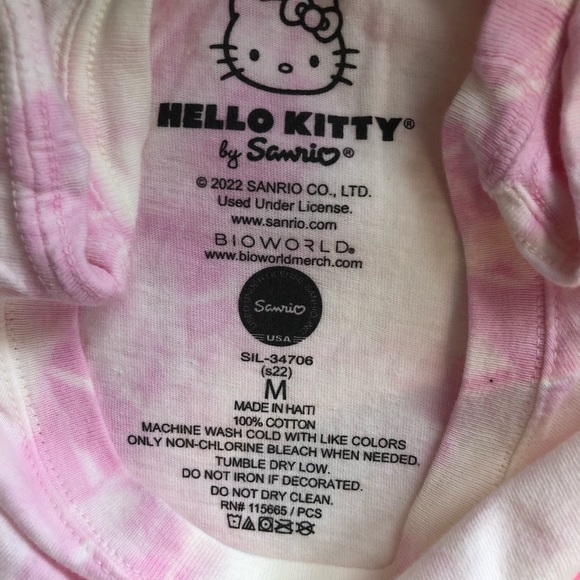 Hello Kitty Strawberry Milk Tie-Dye Girls T-Shirt and Plush 11 inches - Picture 8 of 8